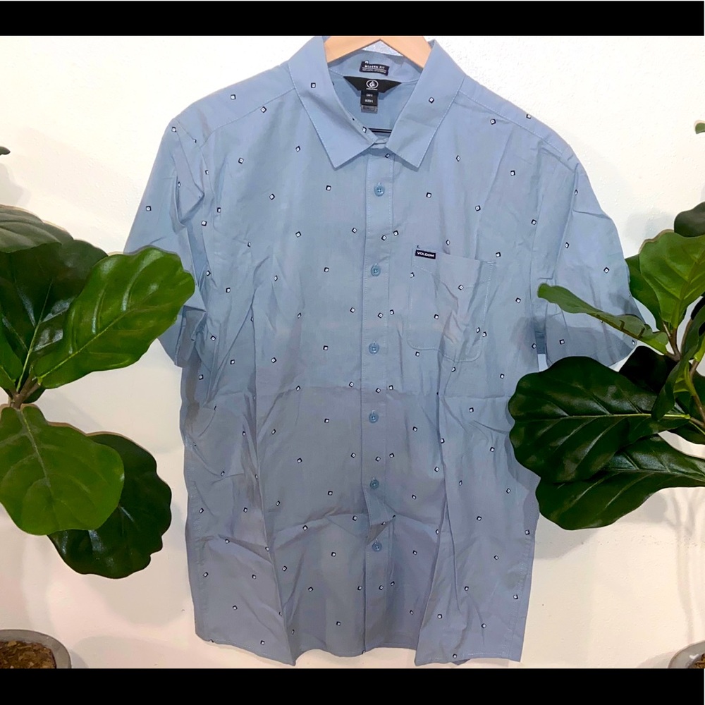 Volcom Light Blue Casual Button Down Shirt